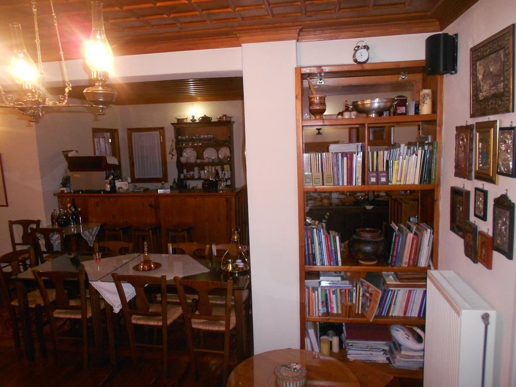 Traditional Guesthouse Marousio Rodavgi Bagian luar foto