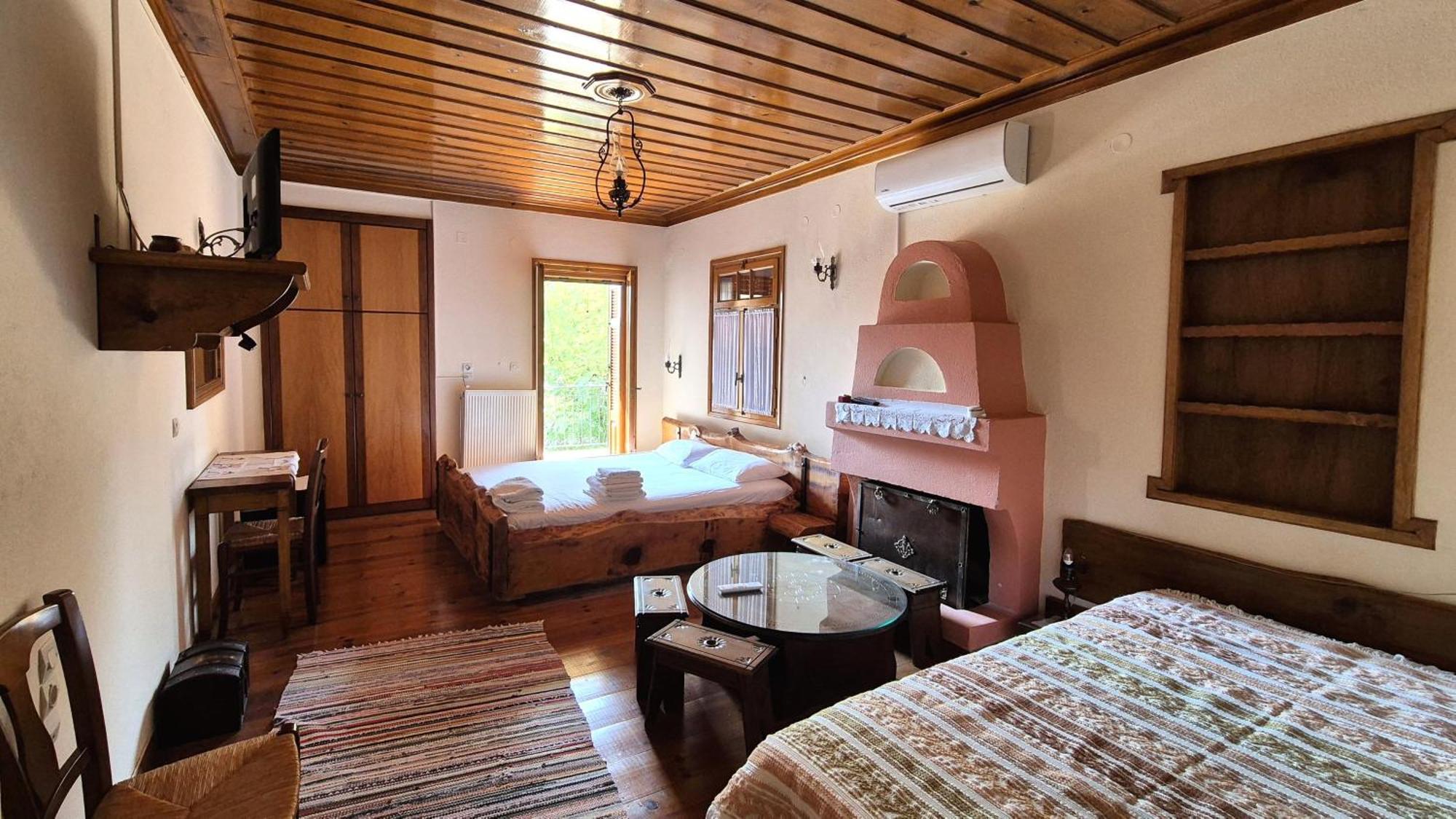 Traditional Guesthouse Marousio Rodavgi Bagian luar foto